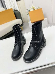 Stivali da donna di design Stivaletti Martin boot Piattaforma da donna di lusso Stivaletti con stampa in pelle nera Scarpe invernali di alta qualità con dimensioni della scatola 35-41