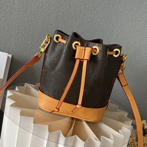 Nano noe läder axel crossbody hinkväska handväskor lyxdesigner mini hinkväska lyx för kvinnor handväska plånbok grossist