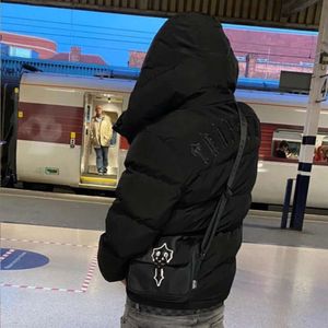 2024 Winter Men Trapstar AW20 Irongate z kapturem Kobiety Kobiety ciepłe vintage krótka kurtka najwyższej jakości haftowane litery Classic