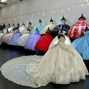 Lätt champagne sexig spaghetti rem quinceanera klänning paljett applikationer spetspärlor snörning cinderella vestidos de 15 anos -up