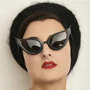 نظارة شمسية فرقة فاخرة y2k sexy cat eye women gen mener punk serpentine sun glasses gradient shades uv400 oculo eyewear