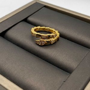 Twist Ring Serpentii Halkalar Sarma Yüzük 3 Stilleri Taş Yüzük ile 12 Tarz Mücevher Boyutu 6 7 8 9 Romantik Jewlry Anillo Serpantin Bant Toplama Set Hediyeler