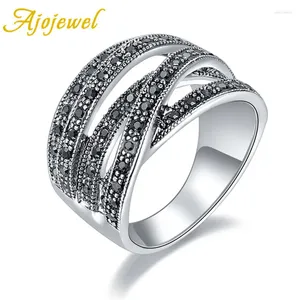 Pierścienie klastra AjoJewel Mężczyźni Czarny Pierścień Cross Rhinestone Women Band Fashion Vintage Biżuteria Hurtowa bijoux femme