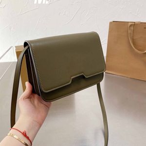 7AAA حقيبة عالية الجودة حقيبة صلبة ألوان Clamshell Leather Messenger Bags B حقيبة الكتف حقيبة اليد الداخلية ثلاث طبقات من مصمم العلامة التجارية B276H