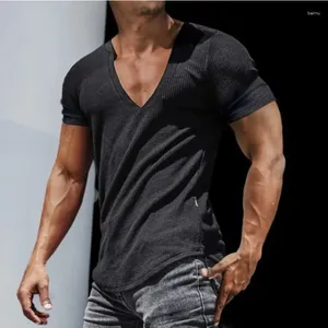 Herren-T-Shirts, Sommer-T-Shirts mit V-Ausschnitt, Verkauf in Europa und Amerika, Freizeitmode im Großhandel