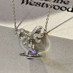 女性のための惑星ネックレスデザイナーネックレスVivienen Luxury Jewelry e Westwood Highバージョンxi Purple Pink Gold Saturn Necklace Fairy Style Light Luxury Design C