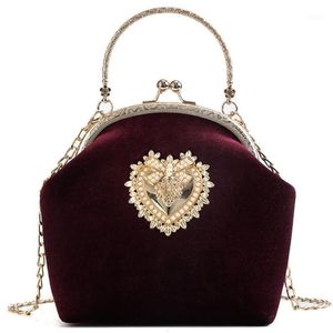 Kvällspåsar 2021 femme retro sammet pärla handväska vintage velor hjärtdesign väska bröllop fest brud koppling märke purse232k