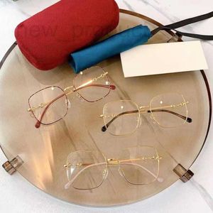 Mode solglasögon ramar designer ny häst rang spännlåda platt lins metall vanligt glas kan matchas med grader 5v7m