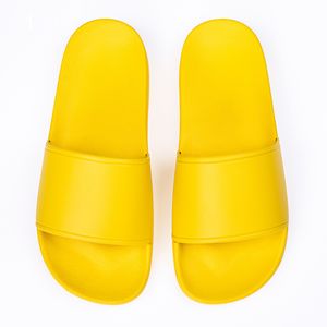 Sommarsandaler och tofflor för män och kvinnors plasthem Använd platt mjuka mjuka sandalskor mulor inomhusgul