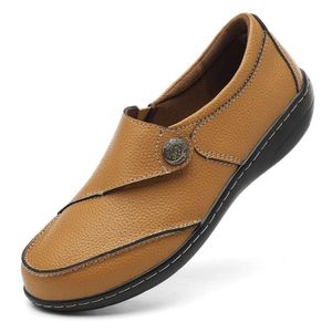 Mocassins de couro clássicos casuais terrrikat feminino mocassim de dedão confortável andando plano plano leve 98