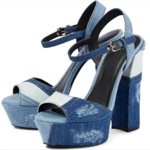 Sandali Est Patchwrok azzurro scuro con tacco grosso e punta aperta, cinturino alla caviglia, scarpe eleganti spesse