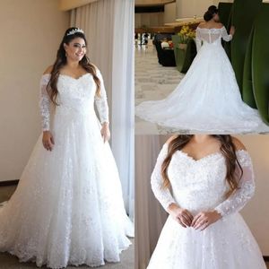 Incredibili abiti da sposa in pizzo taglie forti con spalle scoperte Maniche lunghe trasparenti Abiti da sposa Una linea Illusion Back Sweep Train Abiti da sposa