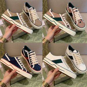 Designers tennis 1977 low sneakers for men women canvas casual shoes with rubber sole embroidered details and timeless style for outdoor trainers