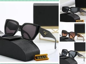 New Fashion Designer Sunglasses Top Look Luxury Rectangle Sunglasses for Women Men Vintage Shades Thick Frame Nude Sunnies Unisex Sunglasses with Box AAA