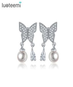 LUOTEEMI Neue Hohe Qualität Frauen Schöne Damen Imitation Perle Schmetterling Design Silber Pin Ohr Bolzen Ohrringe Partei Schmuck6561079