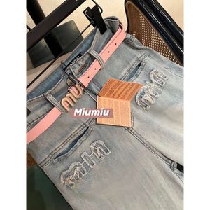 Miu-Hosen für Damen, Jeans, Designer-Damenkleidung, Sommer, neu, modisch, Stickerei, Buchstaben, ausgewaschen und abgenutzt, einfach und lässig, vielseitig, gerade, Sky-Seide-Jeans QRAA