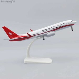 Aircraft Modle Metal Aircraft Model 20cm 1 400 Shanghai Airlines B737 Metal Replica Alloy Material med landningsutrustningshjul prydnadsleksak gåva