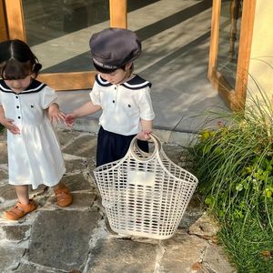 衣類セット2024夏の兄弟服の子供のアカデミックスタイルボーイネイビーカラートップショーツスーツガールドレス兄弟姉妹服セット