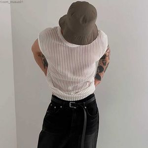 Men's Tank Tops Hollow Out Solid Knitted Shirt Mens Sexy Tank Top Summer Loose Knit Vest Korean O Neck Sleeveless Tees See Through UndershirtsL2402