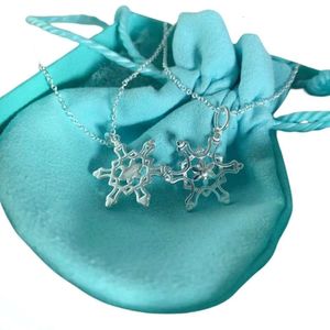 Tiffiny Necklace Designer Kvinnor Originalkvalitet Halsband S925 Sterling Silver Sense Snowflake Womens Halsband Fashion Temperament Chain