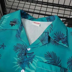 Mäns casual skjortor Vice City Matchande skjorta Mens Summer Thin Floral Shirt Hawaiian Beach Short Sleevesl2404