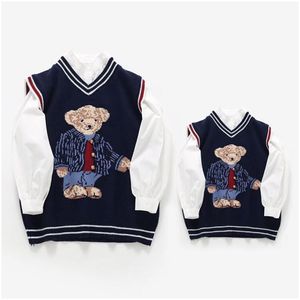 Abiti coordinati per la famiglia Autunno Parentchild Vest Maglione per bambini Orso lavorato a maglia Top papà mamma e figlio Figlia Cardigan lavorato a maglia di Natale D Dhxz9