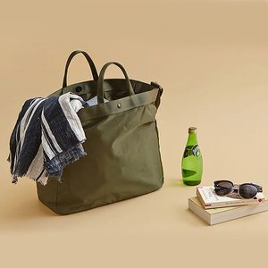 Borsa tote coreana di grande capacità Borsa da viaggio casual in nylon Borsa diagonale per nuoto da spiaggia Borsa da yoga per fitness Borsa a tracolla unisex 240221