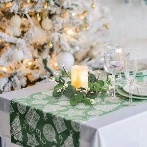 Dekorativa blommor mittpieces ljushållare blommor advent kransbord ringar gröna blad små kransar