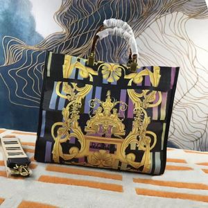 Gold Baroque Print Totes Bag Doodle Shoulder Sunlight Tote Bags Travel Shopping Bag Genuine Leather Embroidered Letter Strap Torto239a