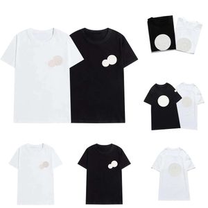 2024 Ny Luxur Embroidery Tshirt Fashion Personliga män Kvinnor Design T-shirts 100% Cott High Quality Black and White Female Tshirts