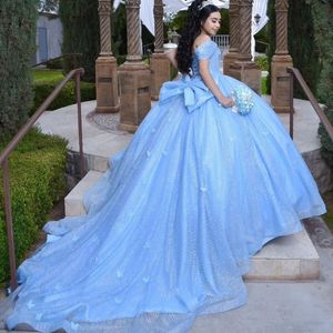 Небесно-голубое блестящее бальное платье Quinceanera платья 2024 с бантом из тюля с открытыми плечами и блестками Sweet 16 Корсетное платье Vestidos De 15 anos