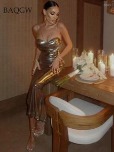 Lässige Kleider Sexy rückenfreies Outfit Frauen Clubkleid Geburtstag gerafftes Design Gold gepresster Stoff Spaghettibügel schlanker Bleistift Sommer 2024