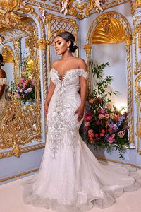 Abiti da sposa a sirena in pizzo arabo Aso Ebi 2024 Perline di cristallo glitterate Diamante lungo Traintulle Abito da sposa sexy su misura 326