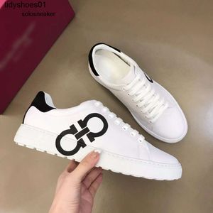 Board Anti Low Top Schnürung Sport Casual Feragamo Schuhe Hochwertige Mode Vielseitig Flache Unterseite Hoher Rutsch Runder Kopf Kleine Trend Weiße Schuhe KHVN