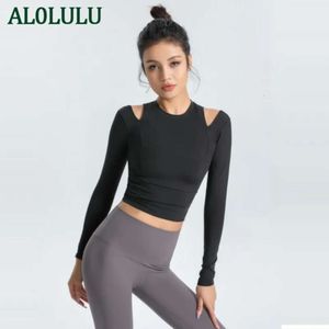 2024 lululemenI T-shirt Navel-exposing Sports Long-sleeved Yoga Outfits Women's Elasticity and Thin Tights Tops Quick-drying T-shirts Running Fiess Clothes 88v