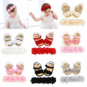 Sandały Baby Girl Summer Buty Born Kid Flower Sofe Sole Hook swobodny opaska na głowę 2pcs Zestaw