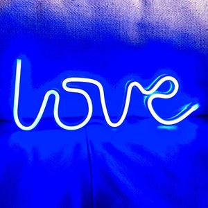 Luci notturne Love LED luce al neon USB/alimentata a batteria lampada a forma di cuore decorativa per la camera da letto dei bambini, festa di nozze