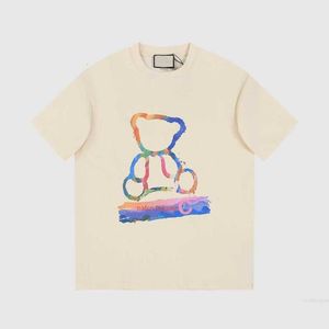Projektant 24SS Summer Designer Mens Tshirt moda luksusowe luźne klasyczne markę graffiti cyfrowy nadruk zużyty otwór bawełniany tshirt okrągłe szyję na ramię męskie kot