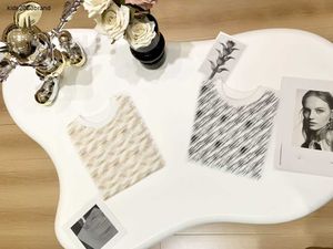 New Baby Tシャツロゴフラワーフルプリント子供短袖トップサイズ100-150 cmデザイナーキッズ服コットンボーイズ24feb20