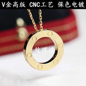 C Necklace V Gold High Edition Love Classic Big Cake Necklace For Women Thick Plated 18K Rose Gold Fashion High End Light Luxury Round Cake Collar Chain Chain