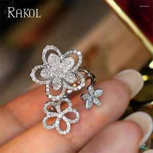 Cluster Rings Rakol Exquisite Luxury Zircon Three Flower Ring Adjustable Opening For Women Temperament Versatile Party Jewelry