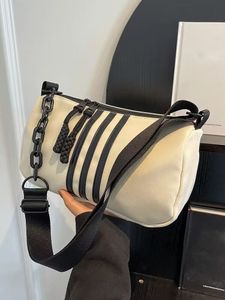2023 Sport Outdoor Torka na klatkę piersiową Pakiet Travel Telefone Bag Mężczyzna Kobiety swobodne ramię Crossbody Pasek Pasek Unisex Duża pojemność