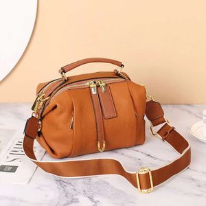 Shoulder Bags Leather bag wholesale new 100 bypass head layer cowhide color crossbody bag for women Boston hand bill shoulder pillow bag