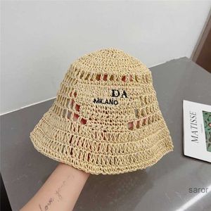 Ampla borda chapéus balde chapéu de palha designer bonés mão tecido bordado letras mulheres verão praia palha adequado para viagens bonnets ráfia p balde chapéu