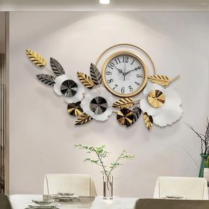 Wall Clocks Nordic Fashion Clock Modern Minimalist Hanging Living Room Decorations Metal Leaf Creative Iron Decor