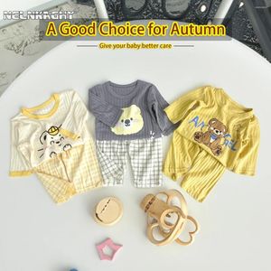 Kläderuppsättningar 2024 Autumn Kids Baby Homewear Set: Söt tecknad ren bomull långärmad toppbyxor barns underkläder pyjamas 2 st 0-10y