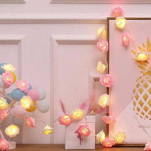 Stringhe Fata String Light Accessori per feste Luci realistiche a LED con fiori di rosa per la decorazione di San Valentino Appendere a batteria