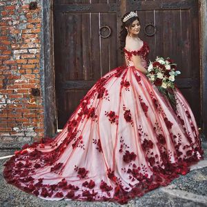 赤い3D花レースボールガウンキンセアネラは肩からオフクリスタルビーズコルセットスウィート16 Vestidos de xv anos