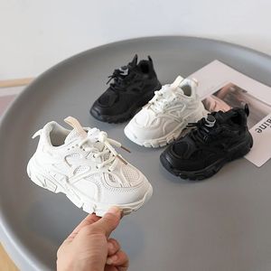 Zapatillas Çocuklar Mesh Nefes Alabilir Sneakerspring Sonbahar Bebek Yumuşak Alt Sıraslı Ayakkabı Okulu Spor Spor ayakkabısı Erkek Kız 240223