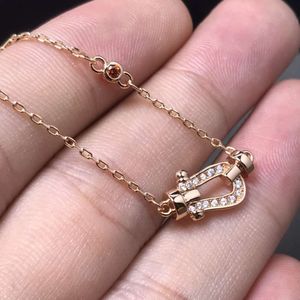 chaussure freddy krueger necklace designer for women luxury jewelry Freds New Diamond Inlaid Color Mini Horseshoe Buckle Ushaped Necklace v Gold Plated 18k Rose Gol